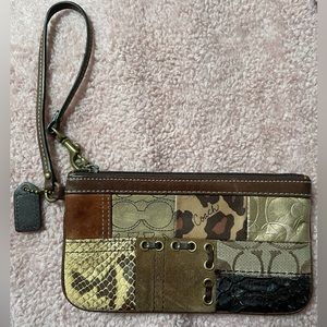 Coach multiprint wristlet